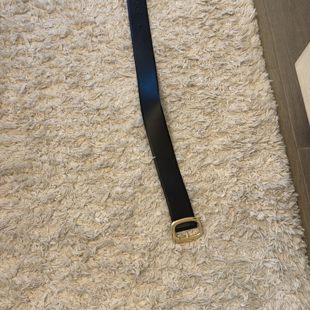 Thick wide Black Belt with Gold Buckle. Size small - Picture 6 of 10